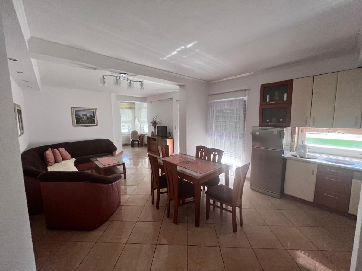Apartman Ilic Apartment Metkovic Exterior photo